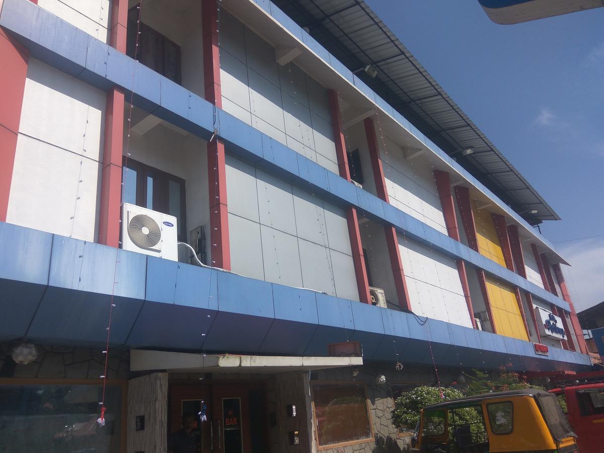 Hotel Malika Residency Ettumanoor Екстер'єр фото